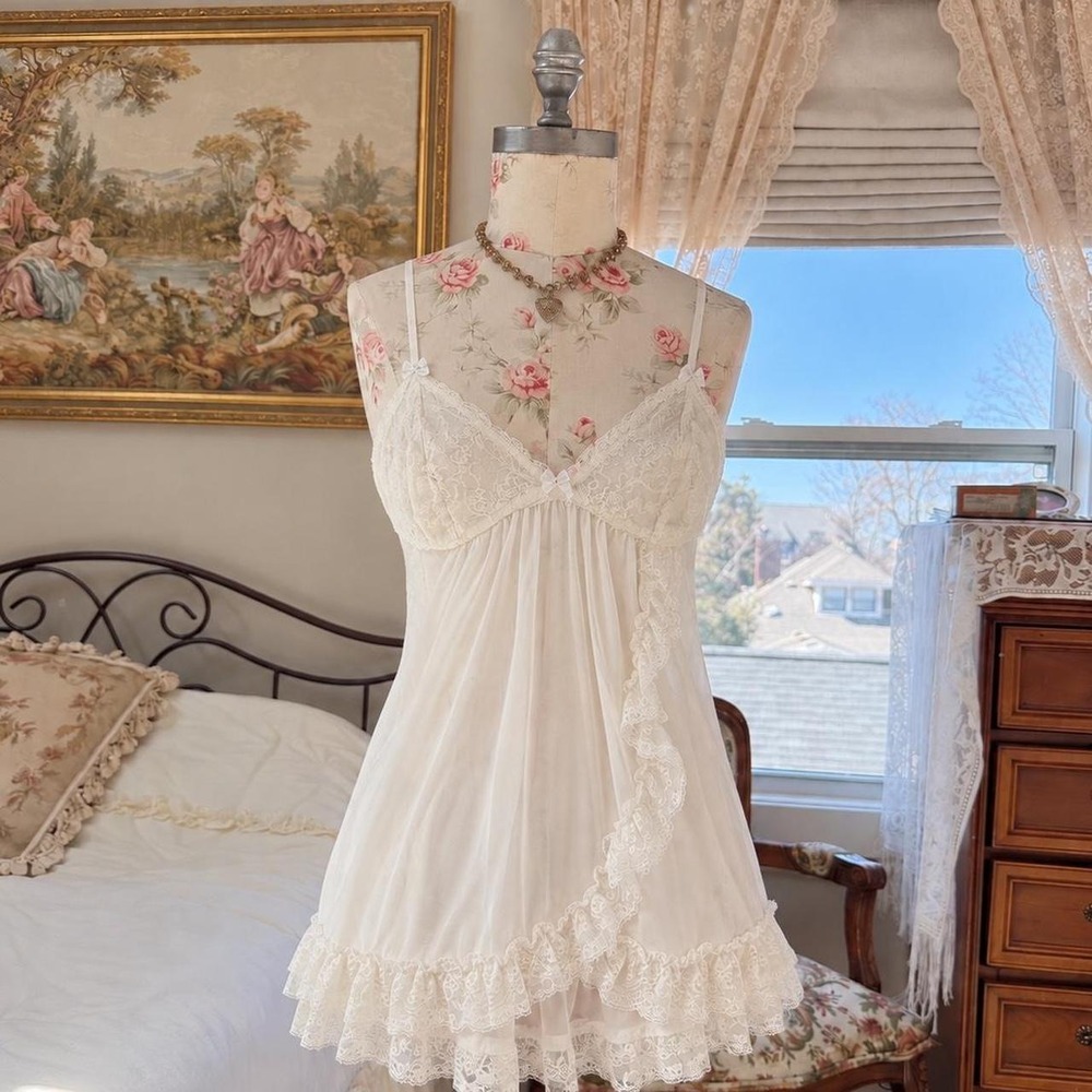 White bridal Lace Slip Dress  Y2K In Bloom white lace slip dress size medium